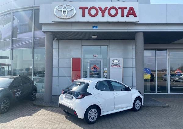 Toyota Yaris cena 68900 przebieg: 66604, rok produkcji 2022 z Raszków małe 232